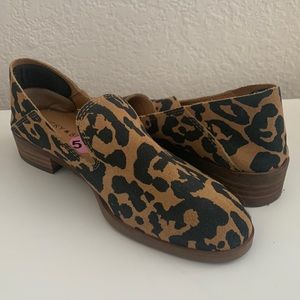 Leopard Flats with small heel